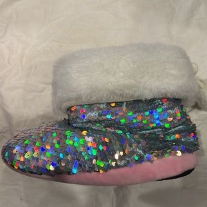 Girls Metallic Sequin Slipper boots